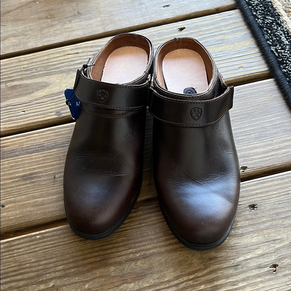 Womens Brown Leather Slip-On Clogs Ariat